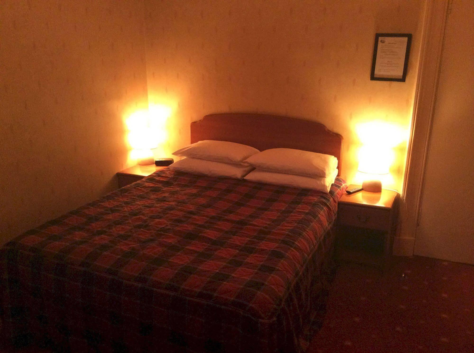 Taychreggan Hotel Dundee Extérieur photo